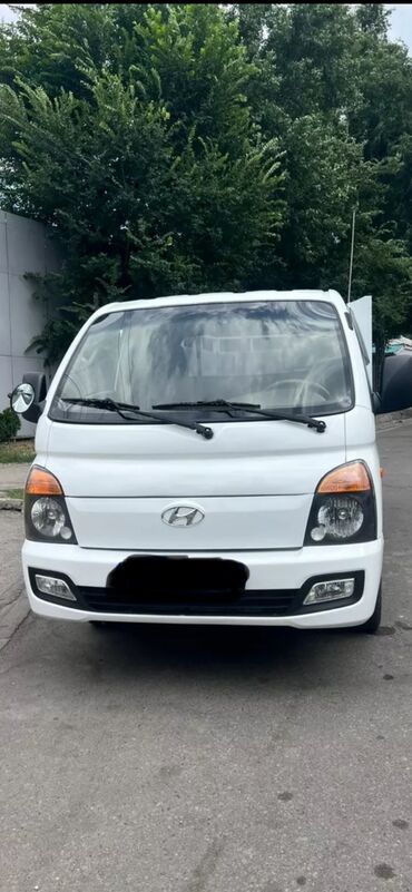 Hyundai: Hyundai Porter: 2015 г., 2.5 л, Механика, Дизель, Фургон