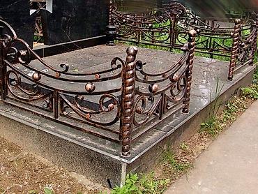 Сварка: Оградка на могилу Оградка кованная Оградка металлическая Ограждения at lalafo.kg — 2 Сварка: Оградка на могилу Оградка кованная Оградка металлическая Ограждения — 2