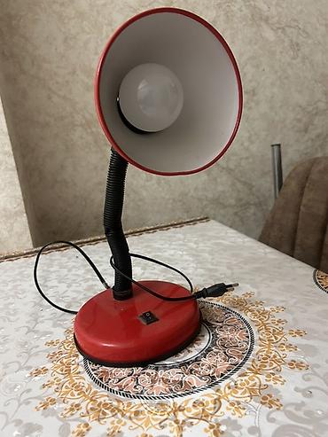 divar lampalari: Qırmızı masa/lampa – elektriklə işləyən, qoşmalı model - Rəng — 2