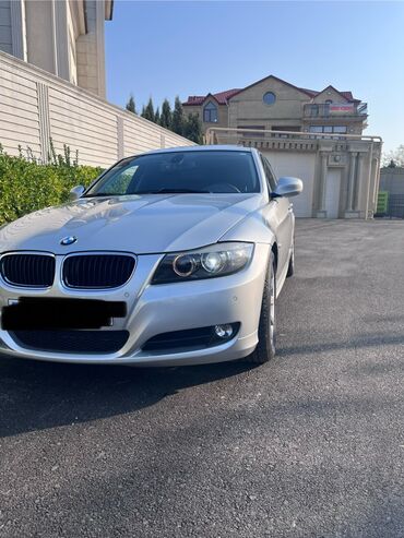 BMW: BMW 320: 2 l | 2010 il Sedan — 3