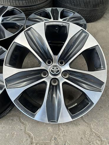 облегченные: Литые Диски R 18 Toyota, Комплект, отверстий - 5, Б/у — 2