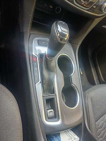 şevralet equinox: Chevrolet Equinox: 1.5 l | 2018 il 217 km Van body type — 4