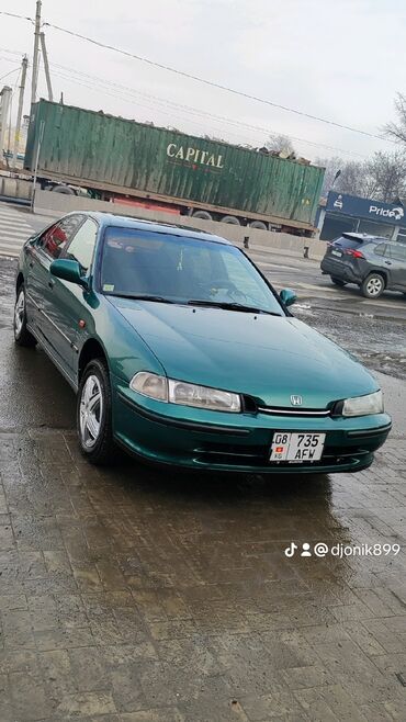 09 машина: Honda Accord: 1994 г., 2 л, Механика, Бензин, Седан