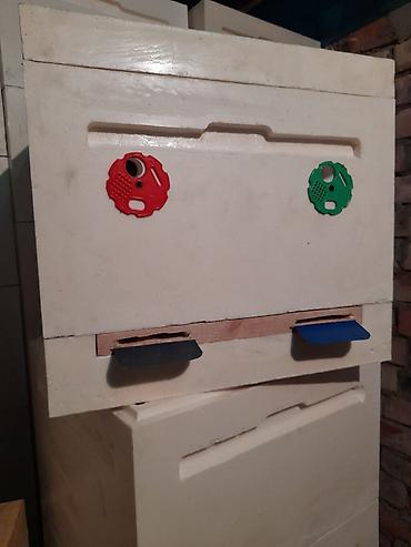 Товары и оборудование для с/х животных: Предлагаются ульи Дадан и 6-рамочники для пчеловодства. Ульи Дадан — 12