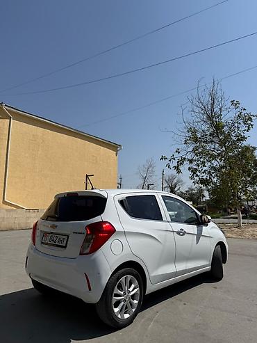 solaris accent: Chevrolet Spark: 2019 г., 1 л, Автомат, Бензин, Хэтчбэк — 2