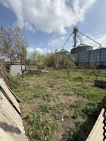 Продажа коттеджей и домов: 🏡 Продаётся жилой дом с хозяйственным двором 📍 Участок — 10 соток 💧 — 6