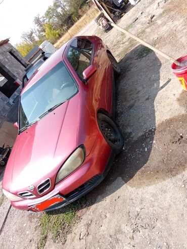 машиналар: Nissan Primera: 2000 г., 1.6 л, Механика, Бензин, Седан