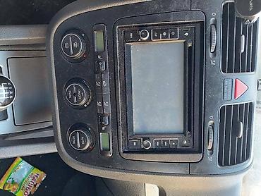 ugradni usb za auto: CENTRALNA - SREDIŠNJA KONZOLA ZA VOLKSWAGEN GOLF 5 | Centralna — 1