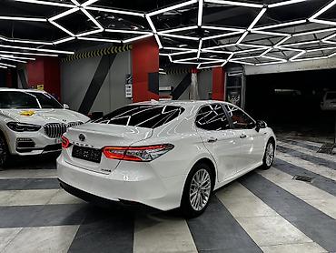 Toyota: Toyota Camry: 2019 г., 2.5 л, Вариатор, Гибрид, Седан — 6