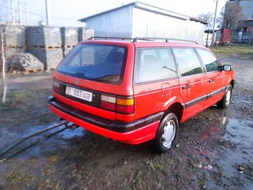 Volkswagen: Volkswagen Passat: 1992 г., 1.8 л, Механика, Газ, Универсал