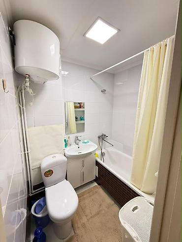 Продажа квартир: 3 комнаты, 58 м², 8 мкр 104 серия, 4 этаж — 7