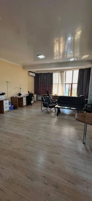 Офисы: Сдаю Офис, 120 м², С отдельной кухней — 3