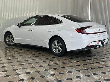 Hyundai: Hyundai Sonata: 2019 г., Автомат, Бензин, Седан — 5