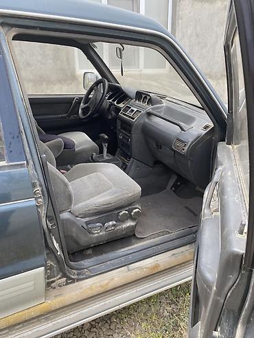 mitsubishi chariot: Mitsubishi Pajero: 2.8 l | Ofrouder/SUV — 5