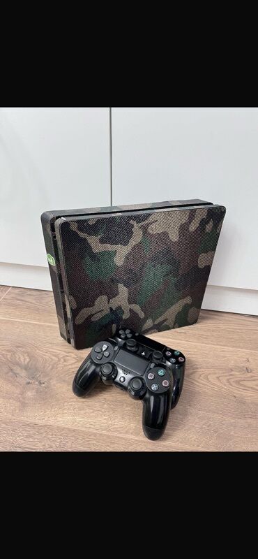 ps3 super slim 12gb: Продаю PlayStation 4 Slim 500 ГБ + 2 джойстика Продам игровую консоль