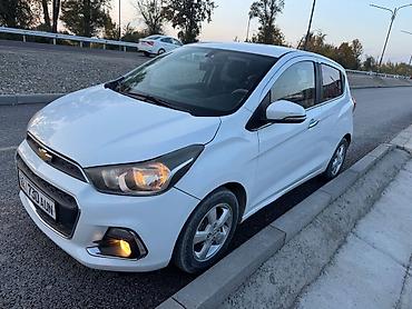 я девушка: Chevrolet Spark: 2016 г., 1 л, Автомат, Бензин, Хэтчбэк — 5