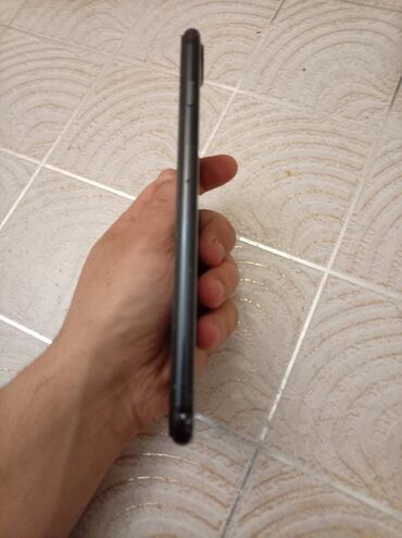 Apple iPhone: IPhone 7 Plus — 6