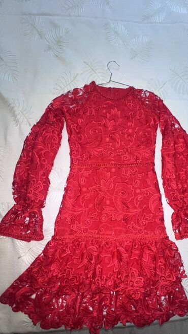 Куртки: Qırmızı krujeva qadın paltarı - Stil: Kokteyl/ziyafət üslubunda, mini