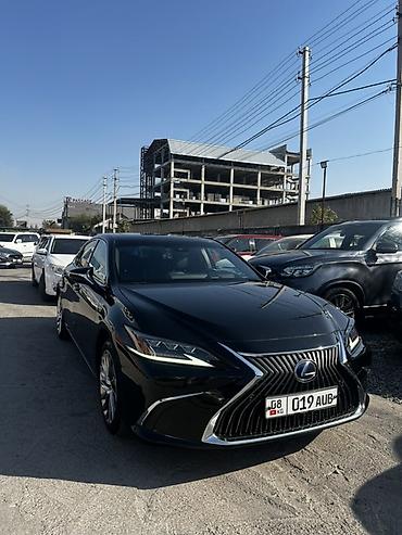 xedos 9: Lexus ES: 2019 г., Гибрид, Седан — 1