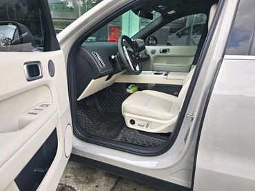 Другой электротранспорт: Электромобиль-кроссовер (5 дверей, 5 мест) в светло-сером цвете — 7