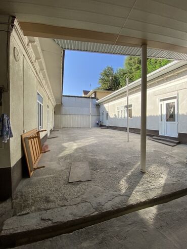 Продажа домов: Дом, 200 м², 5 комнат, Агентство недвижимости, Косметический ремонт — 3