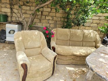 Divan və kreslo dəstləri: Divan kreslo 50 azn . Acilmir baza yoxdur 🏡 Mehdiabad lale 2 kod 302