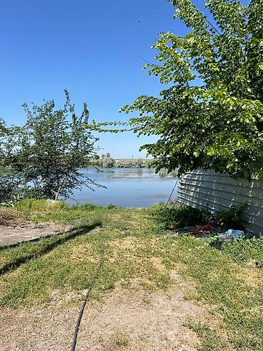 Продажа коттеджей и домов: Продаю дом.Центр село Ленинское.200кв/м, 20 соток, В доме есть — 10