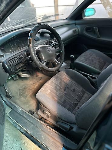 mazda 2000: Mazda 626: 1994 г., 1.8 л, Механика, Бензин, Хэтчбэк — 5
