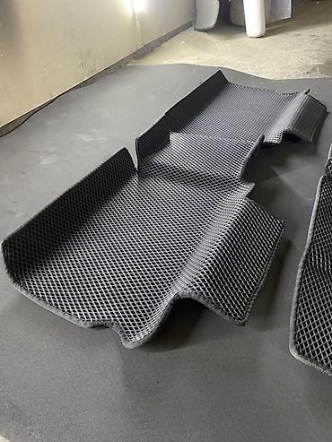 Аксессуары и тюнинг: Комплект автомобильных 3D-ковриков (передние и задние) из ячеистого — 5