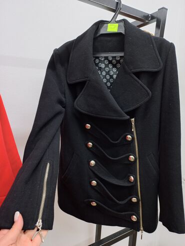 чёрное пальто: Пальто
