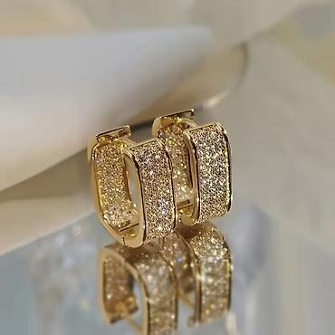 Minđuše: 800 din par — 5