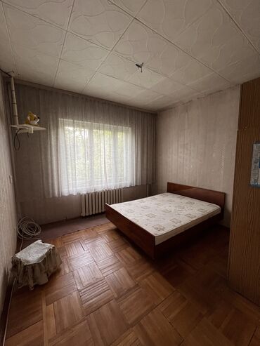 2 х комнатная: 2 комнаты, 50 м², 105 серия, 1 этаж, Старый ремонт