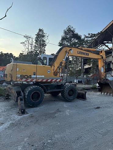 ekskavatör: Liebherr 904 təkərli ekskavator.İl 2000, işləmə saatı 27000, çox əla — 5