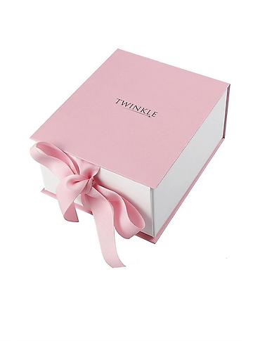 3д наклейки: Продаю новые Подарочные коробки TWINKLE с лентой Длина -16см — 2