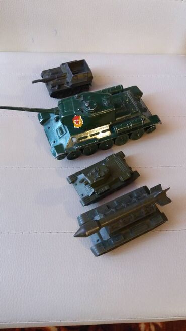 игрушка ссср: Модельки военной техники сссрвсе в родной краски и другие игрушки