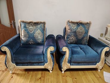 Mini-divan, İşlənmiş, Açılmayan, Bazasız, Vеlur parça, Çatdırılma yoxdur