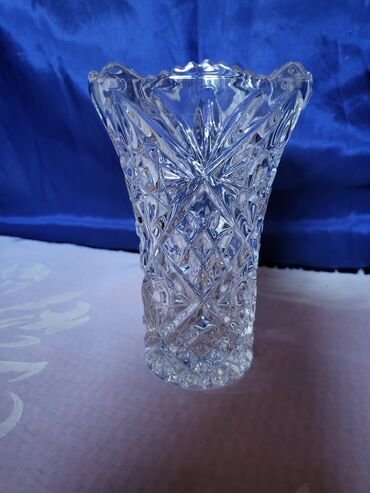 Ostali kućni dekor: Kristalna nova vaza 70te. Vaza kristal,led kristal,rucna — 2