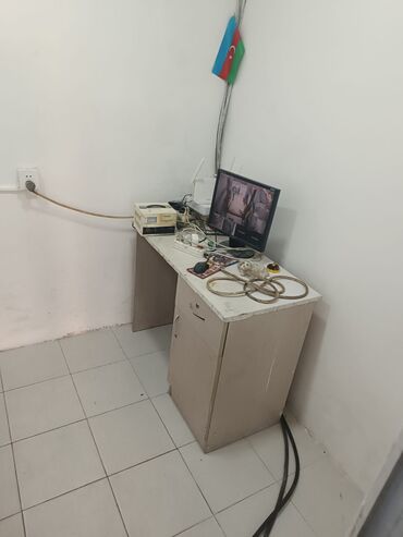 Digər kommersiya daşınmaz əmlakı: İCARƏYƏ VERİLİR – Hazır fəaliyyət göstərməyə tam uyğun AVTOSERVİS 📍 — 10