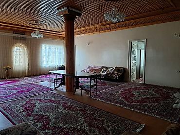 gencede satlan evler: 7 otaqlı, 318 kv. m, Orta təmir — 10