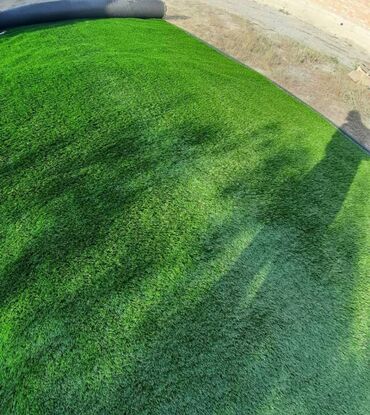 Газон: Искусственный газон для футбольных полей. Высота 40мм, плотность 11000