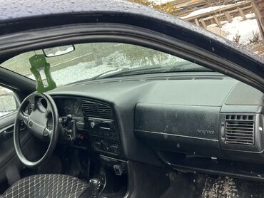 Volkswagen: Volkswagen Passat Variant: 1994 г., 1.8 л, Механика, Бензин, Универсал — 7