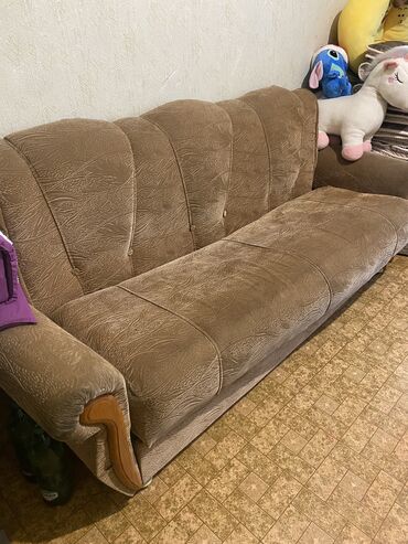отдам диван: Түз диван, түсү - Саргыч боз, Колдонулган