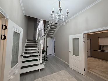 Долгосрочная аренда домов: 180 м², 5 комнат — 7