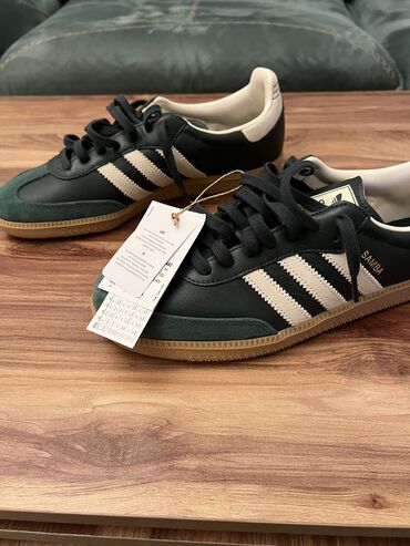 qış üçün idman üslublu kişi gödəkçələri: Adidas Samba OG Shadow Green
Ölçüsü 11 UK 11 1/2 US dir 46 razmer