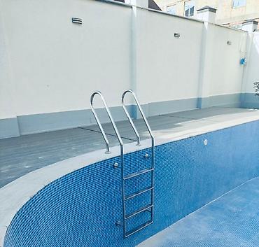 Лестницы для бассейнов: Нержавеющие лестницы для бассейнов - Материал: полированная — 5