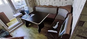Кухонные мягкие уголки: Кухонный мягкий уголок, Б/у, ЛДСП, цвет - Коричневый — 1