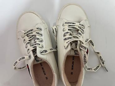 dunk low: Новый
Оригинал zara
30 размер
Из Турции — 2