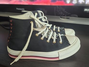 Patike: Converse, 37.5, bоја - Crna