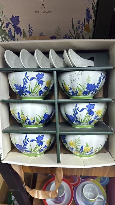 Наборы посуды: Чайные наборы из тонкого фарфора в подарочных боксах. Варианты: - — 27