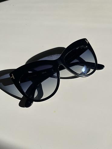 dobar dan italijanski: Tom Ford ženske sunčane naočare – model Nika TF523 01W - Ikoničan — 6